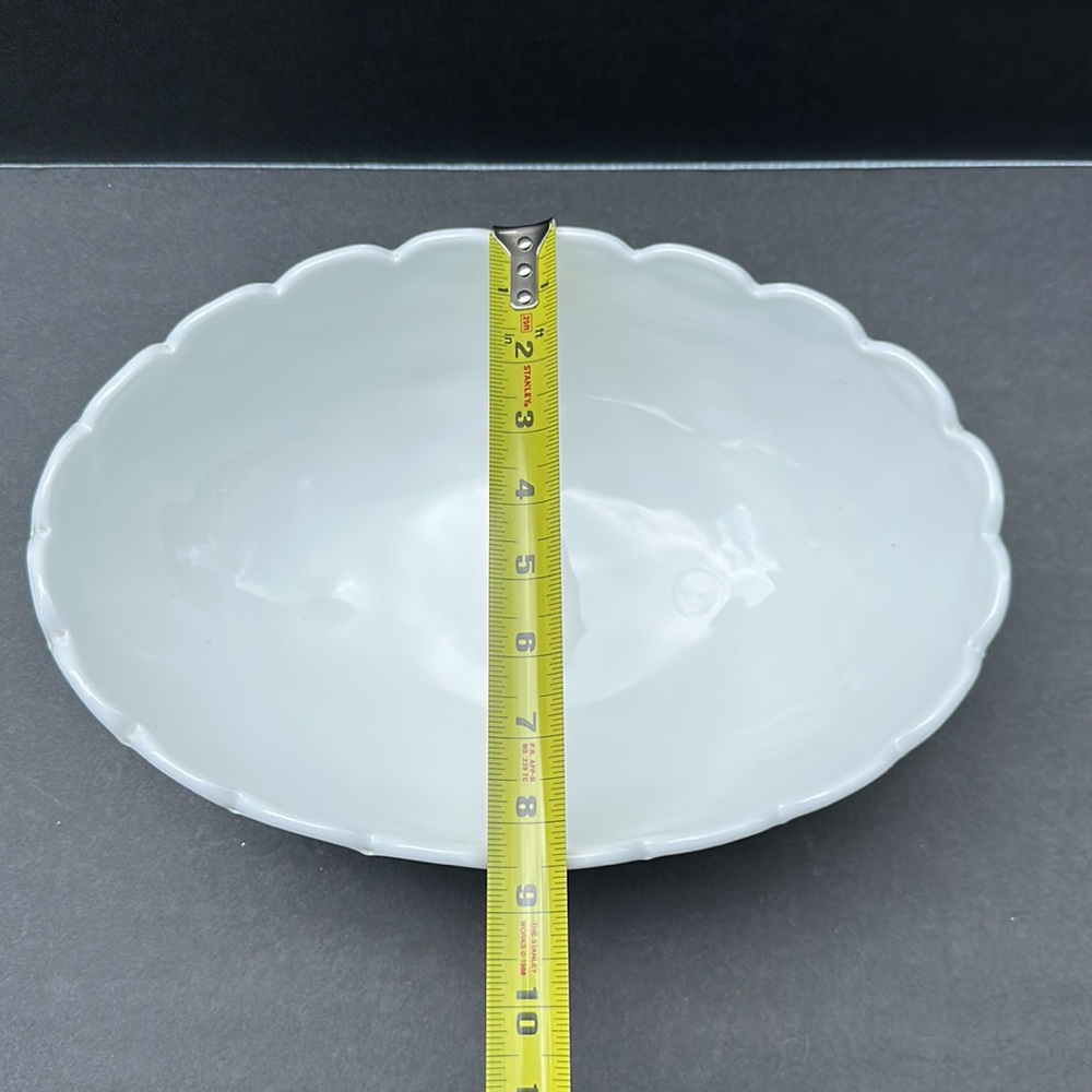Vintage Milk Glass large oval footed fruit bowl - Picture 5 of 6